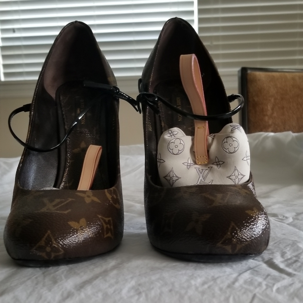 Louis Vuitton pumps